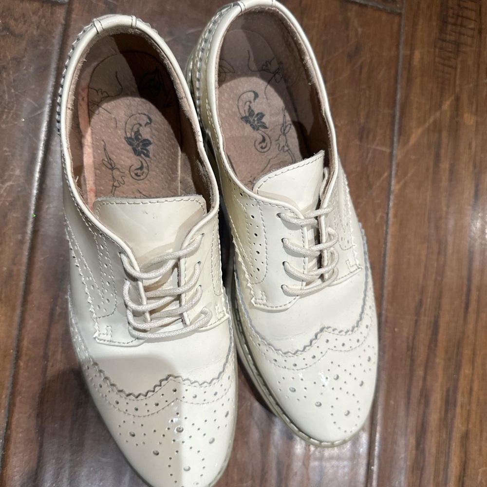 Women's Cream Brogue Loafers - Picture 2 of 6